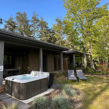 Familial Avec Jacuzzi Privatif, Acces Piscine Et Nombreuses Activites Au Bord Du Golf - Fr-1-582-367
